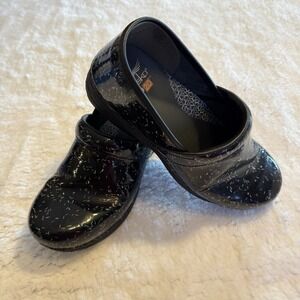 Dansko XP Black Rainbow Confetti Patent Occupational Clogs Size 41 / US 10.5